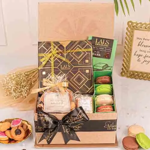 Black And Gold Hamper By Lals
