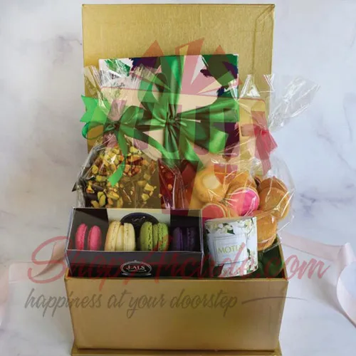 Gold Hamper By Lals
